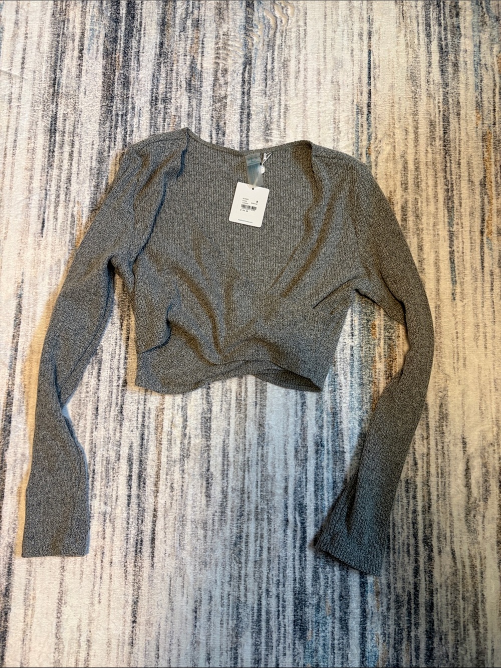 Ribbed Gray Long-Sleeve Cropped Top